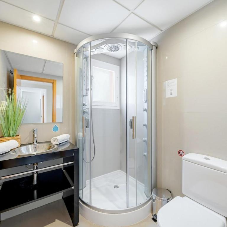 Comfortable apartment with a large terrace and a pool - Apartment mit 2 Schlafzimmern - 11