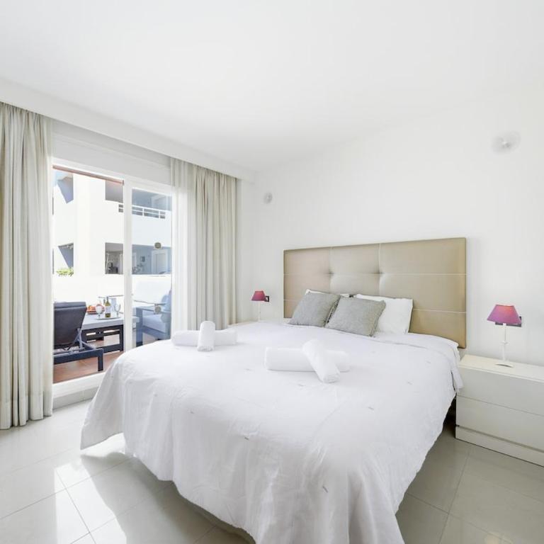Comfortable apartment with a large terrace and a pool - Apartment mit 2 Schlafzimmern - 13