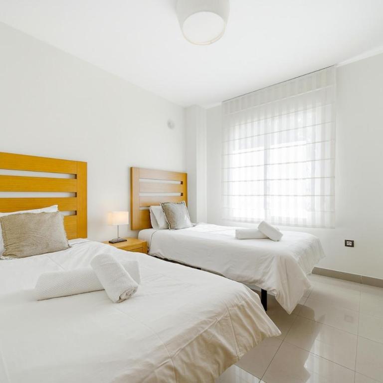 Comfortable apartment with a large terrace and a pool - Apartment mit 2 Schlafzimmern - 18
