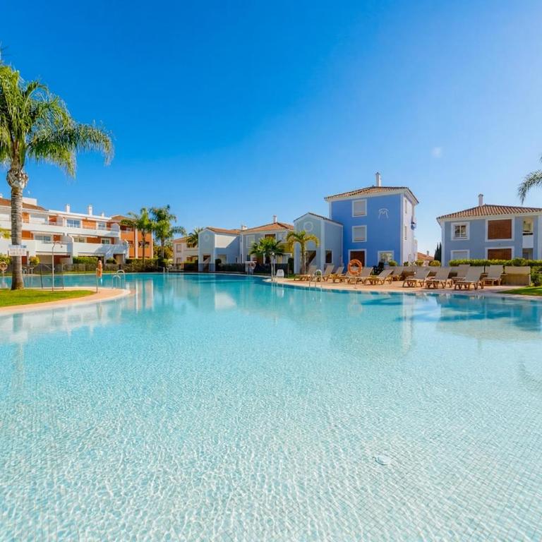 Comfortable apartment with a large terrace and a pool - Apartment mit 2 Schlafzimmern - 22