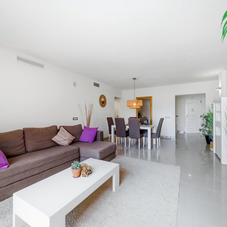 Comfortable apartment with a large terrace and a pool - Apartment mit 2 Schlafzimmern - 23