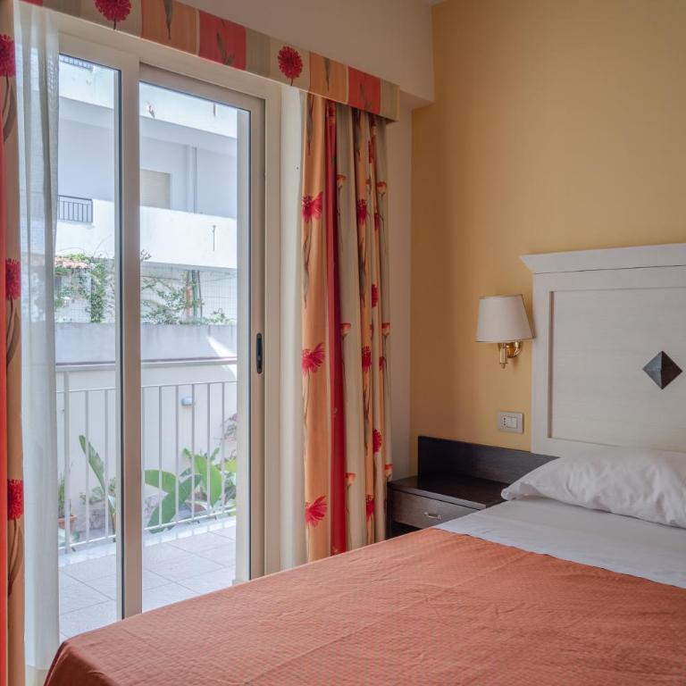 Hotel Orizzonte - Camera Matrimoniale/Doppia con Letti Singoli con Balcone - 1