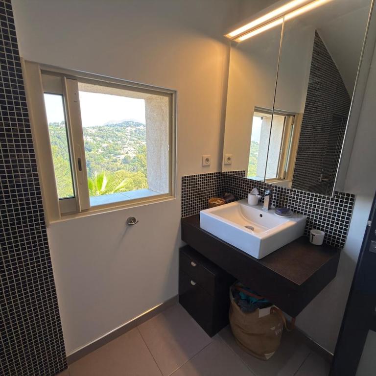 Maison de charme sur les collines, Piscine, Clim - Four-Bedroom House - 31