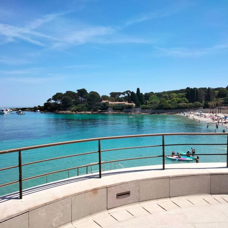 Cap d'Antibes - For 2 people, sea view & parking - Appartement 2 Chambres - 9
