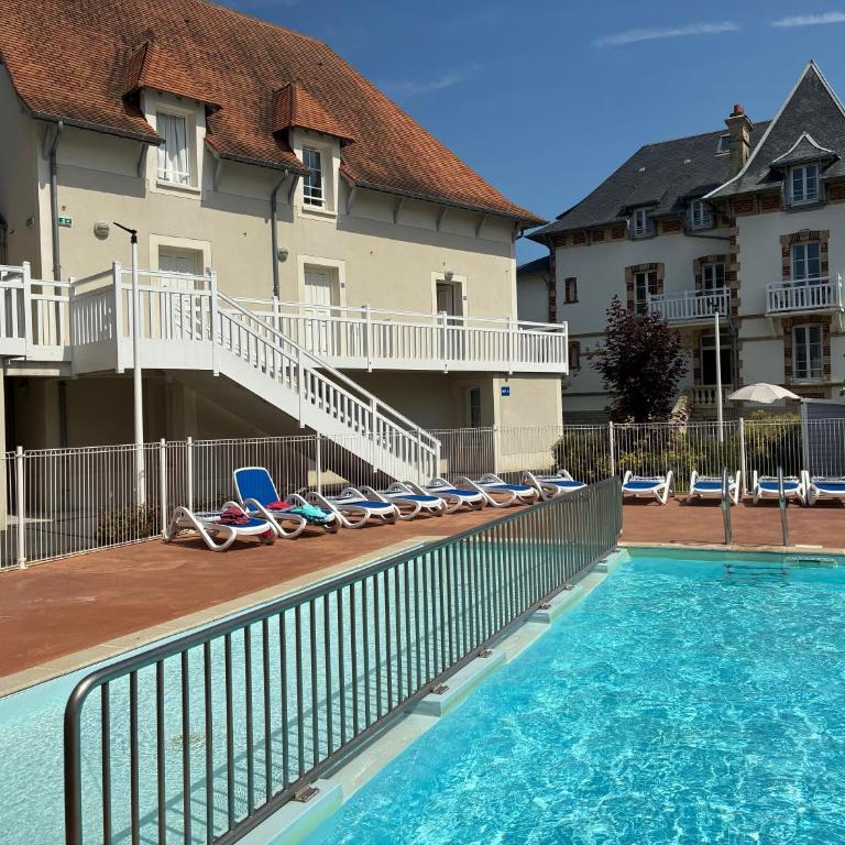 Duplex 6pers Piscine Chauffée Plage Centre Ville à pieds - Appartement 2 Chambres - 1