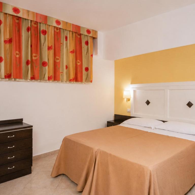 Hotel Orizzonte - Camera Economy Matrimoniale/Doppia con Letti Singoli - 1
