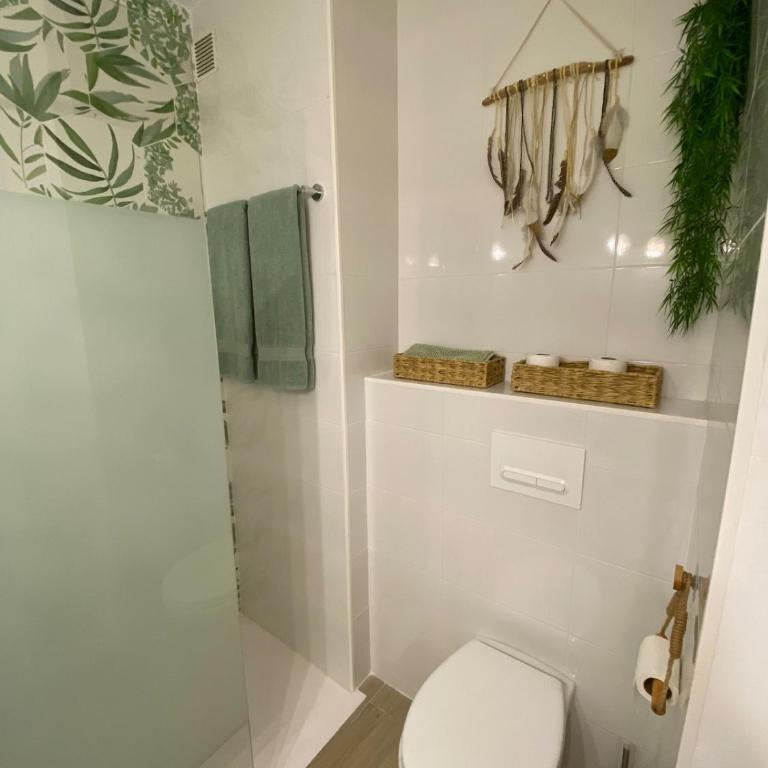 ChezLisa - Cozy Studio with Terrace and Parking - Appartement 1 Chambre - 18