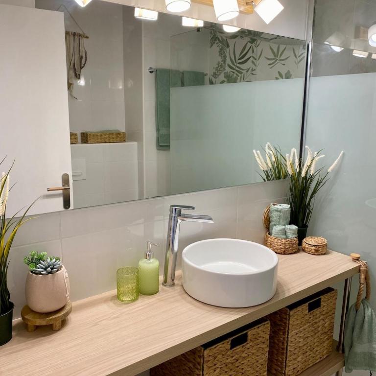 ChezLisa - Cozy Studio with Terrace and Parking - Appartement 1 Chambre - 19