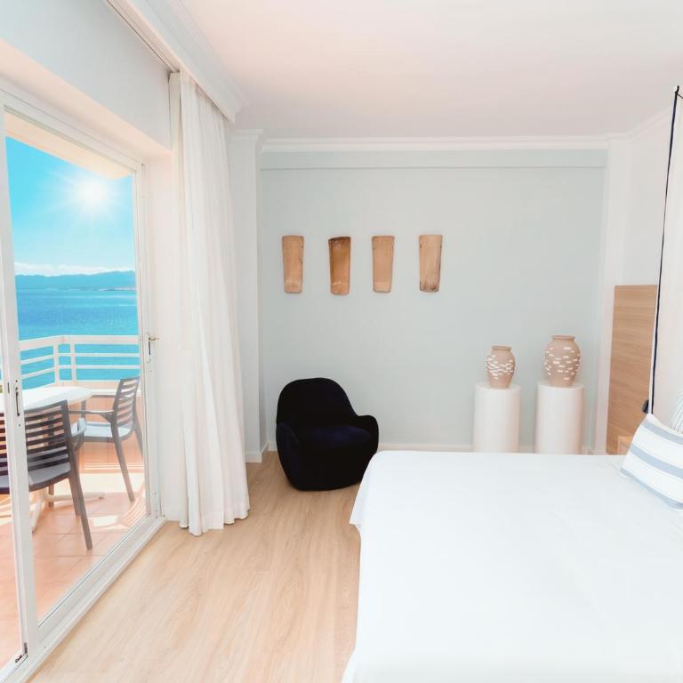 Hotel Cala Font - Habitación Superior con vistas al mar - 5
