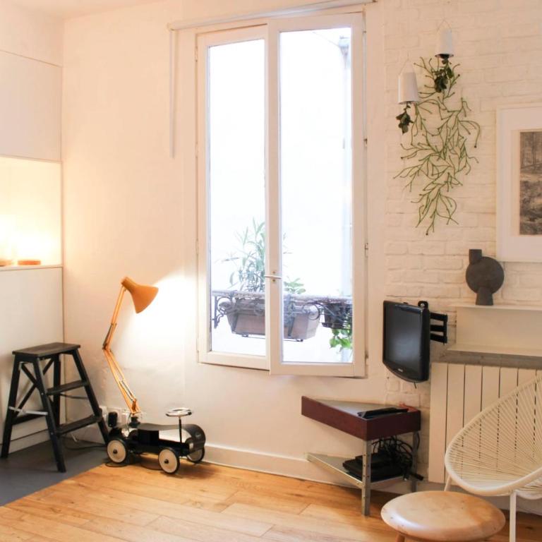 Studio charmant avec cour près du Père-Lachaise - Studio - 1