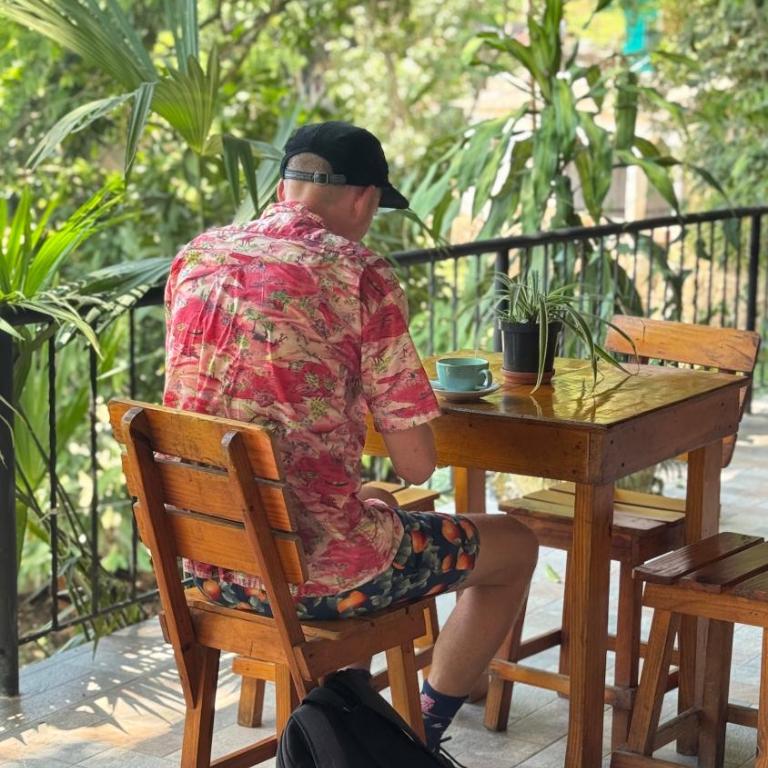Donde Mildred Hostal y Cafe - Apartment with Balcony - 5