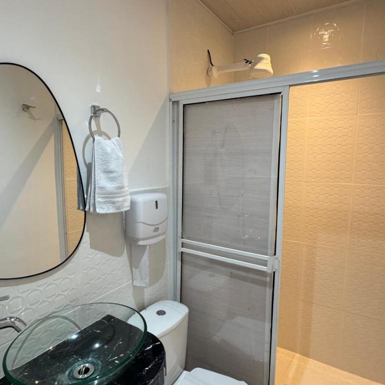 Donde Mildred Hostal y Cafe - Apartment with Balcony - 16