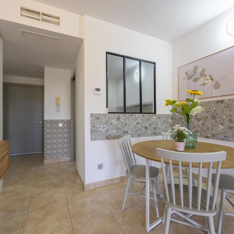 AlmeriaSuite Vera Luxury Homes - Appartamento con 2 Camere da Letto e Terrazza - 12