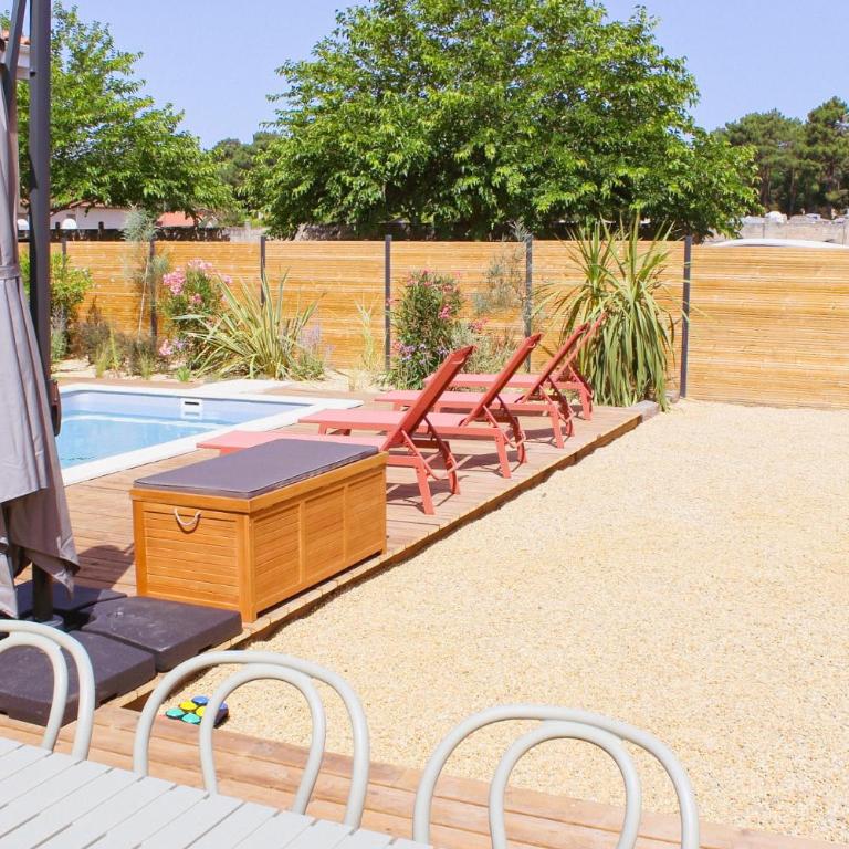 Maison Bleue 8 à 10pers avec Piscine - Haus mit 5 Schlafzimmern - 7