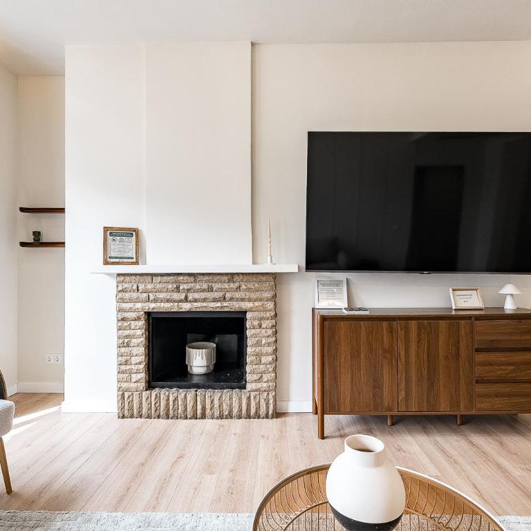 Camp Nou Grand Apartment - Four-Bedroom Luxury Apartment - 6