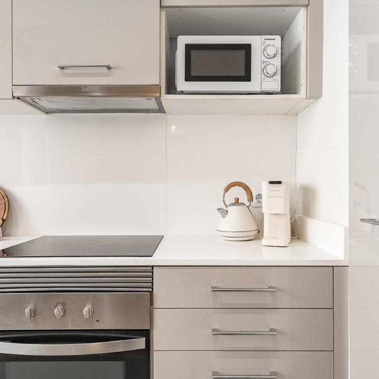 Camp Nou Grand Apartment - Four-Bedroom Luxury Apartment - 12