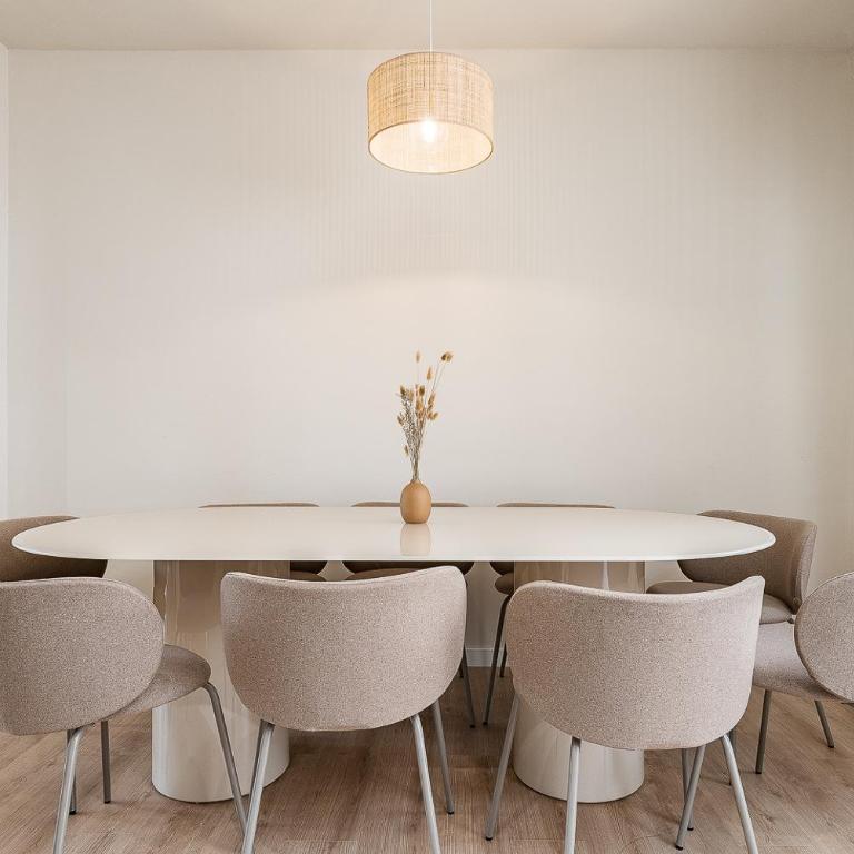 Camp Nou Grand Apartment - Four-Bedroom Luxury Apartment - 8