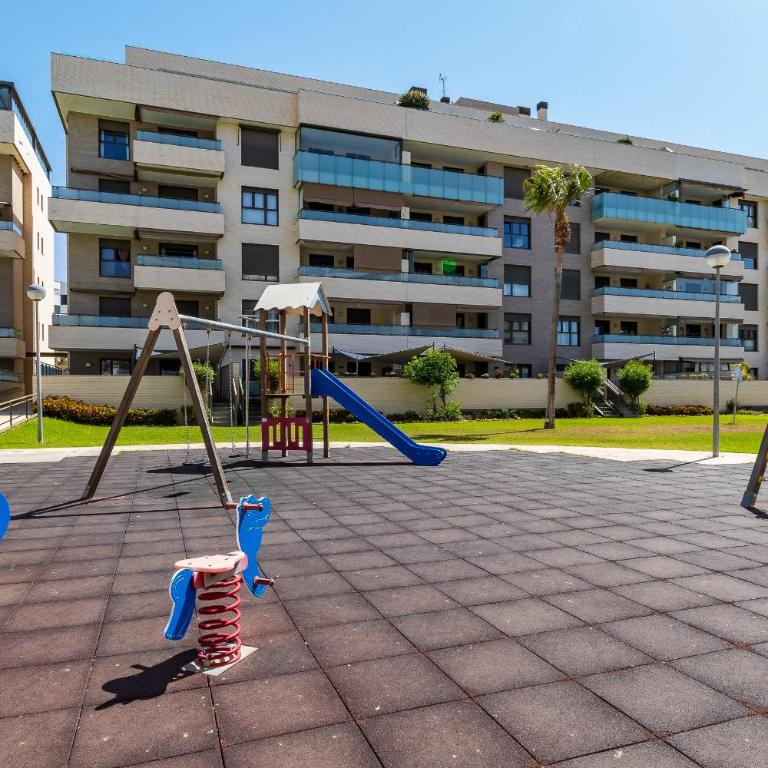 LivinMálaga Los Álamos Suites II - Appartamento con 2 Camere da Letto - 4