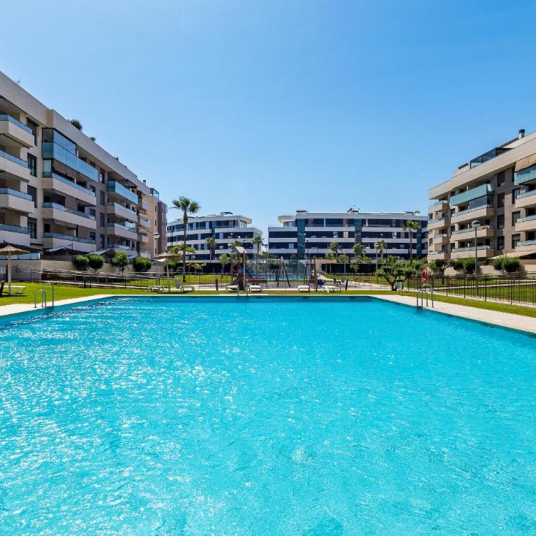 LivinMálaga Los Álamos Suites II - Appartamento con 2 Camere da Letto - 3