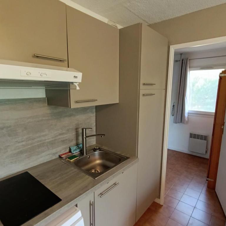 Apartment with balcony near beach - Appartamento - 4