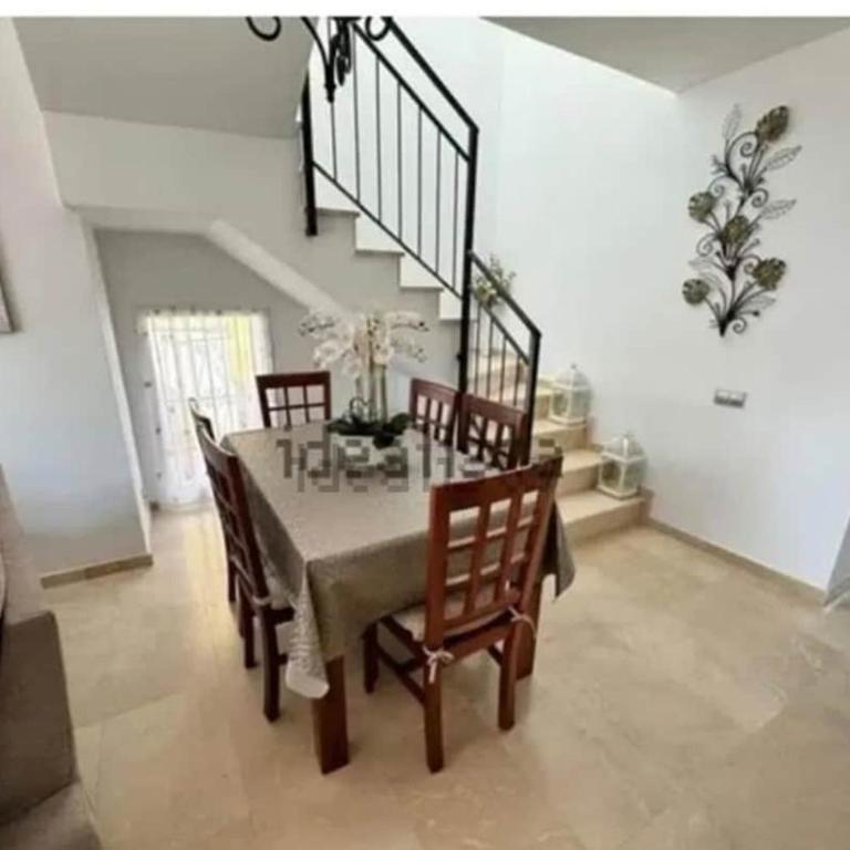 Villa en Vera Playa - Three-Bedroom Apartment - 8