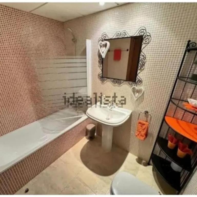Villa en Vera Playa - Three-Bedroom Apartment - 17