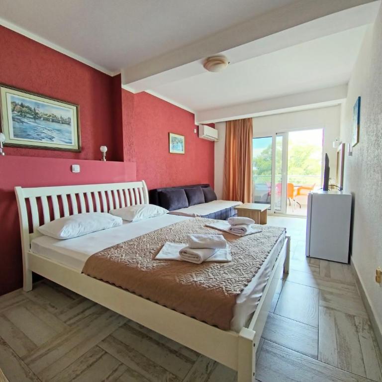 Apartments Art - Dvokrevetna Soba sa Bračnim Krevetom i Pogledom na More - 7