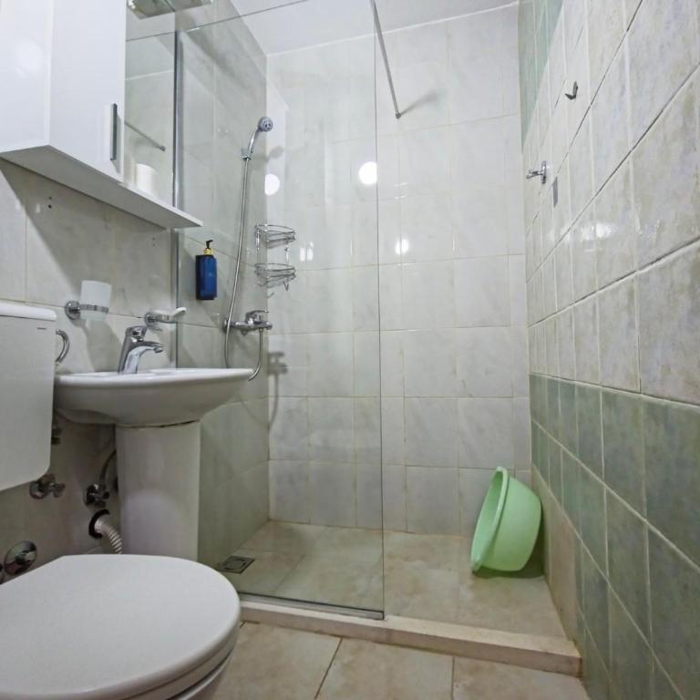 Apartments Art - Dvokrevetna Soba sa Bračnim Krevetom i Pogledom na More - 10