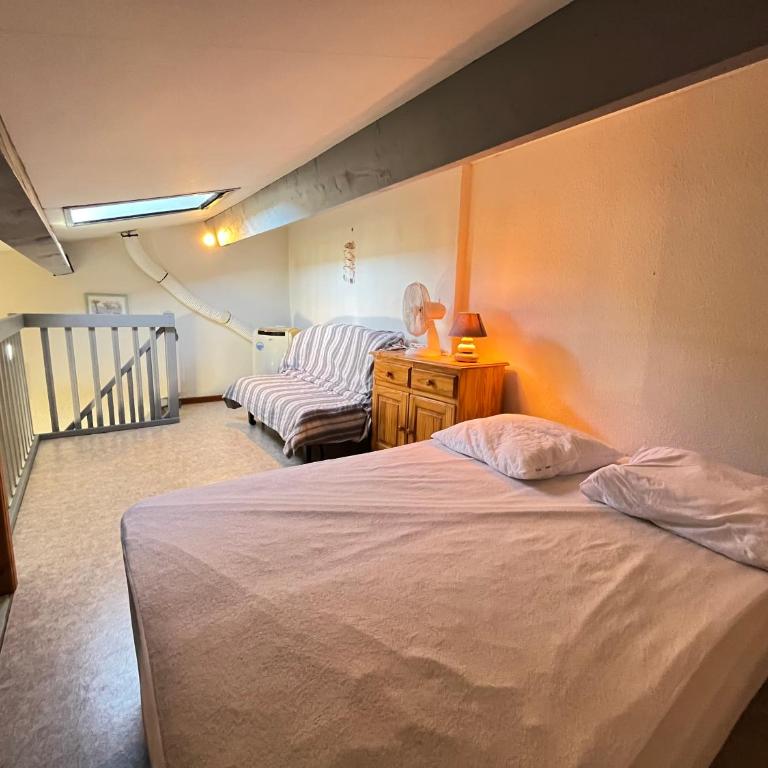 Maison de vacances dans résidence MARINES avec piscine commune, 4 à 5 couchages, 250 m de la mer à PORTIRAGNES Plage LRMA52A - Casa con 2 Camere da Letto - 9