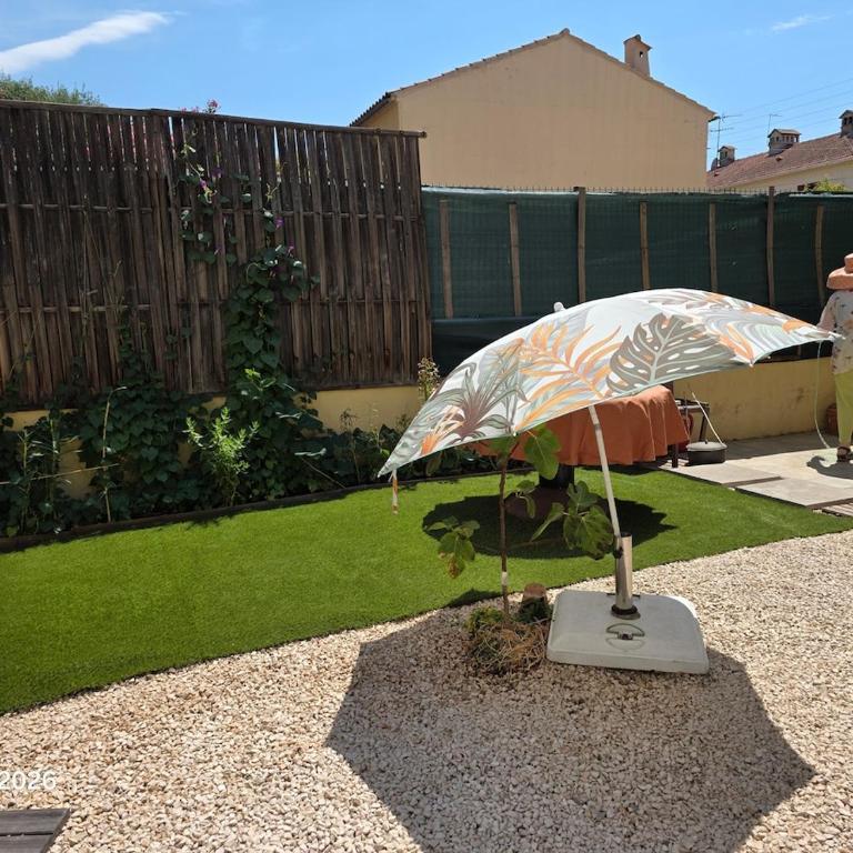 townhouse with terrace - Apartment mit 1 Schlafzimmer - 3