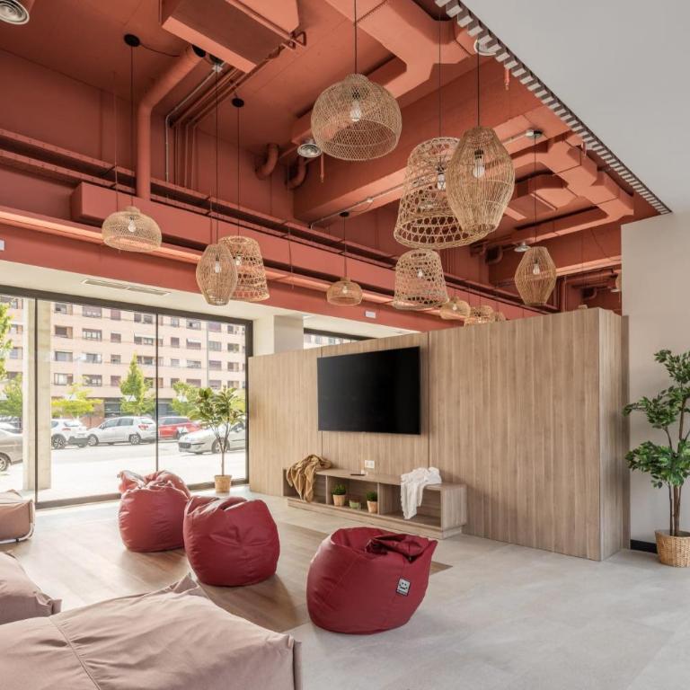 Amro Pamplona - Albergue Juvenil - Chambre Simple avec Salle de Bains Privative - 10