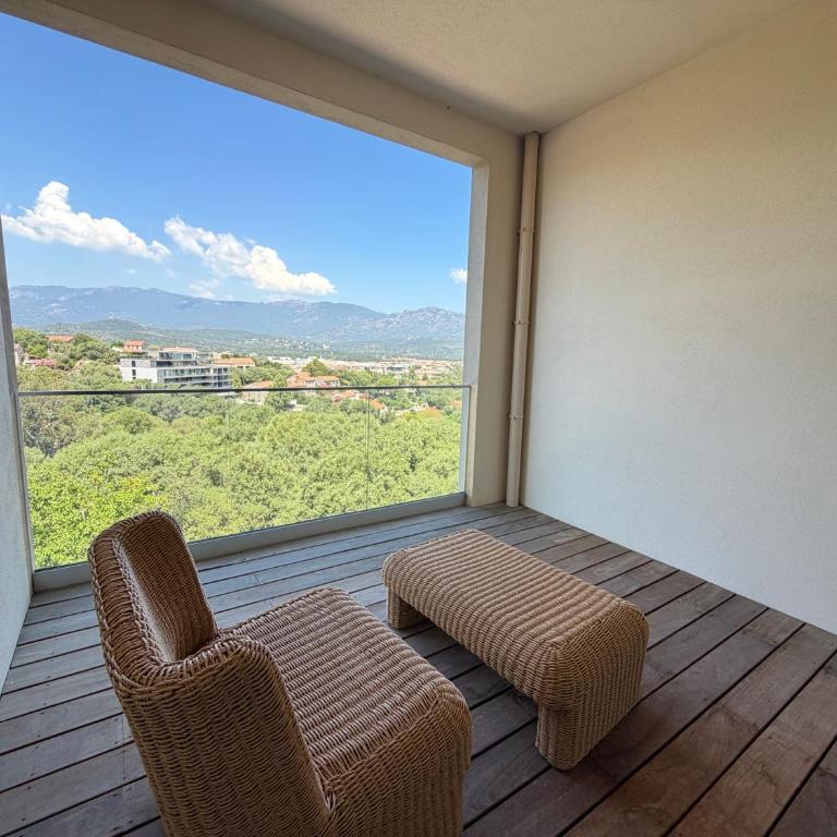 Appartement U Schegaru - Centre Ville de Porto-Vecchio - Two-Bedroom Apartment with Balcony and Terrace - 4