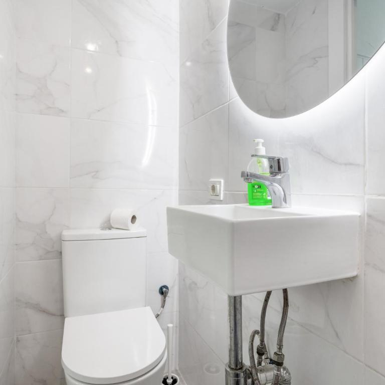 Céntrico Apartamento Con Piscina - Apartamento Superior con vistas a la ciudad - 10