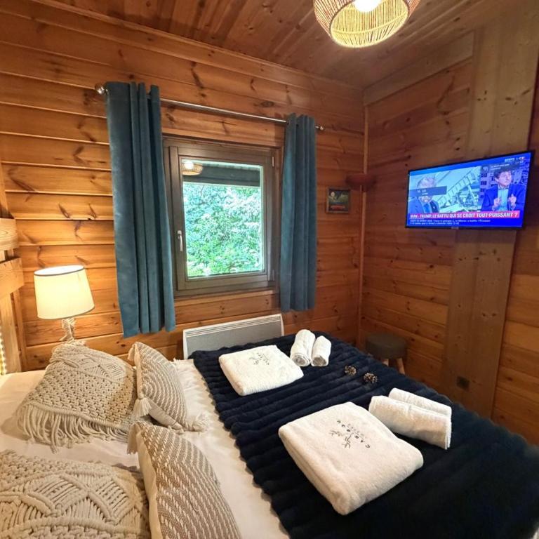 LE FISHING LODGE Chalet en bois avec bain nordique - Chalet - 12