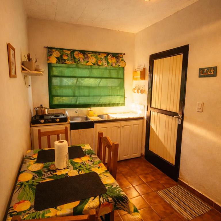 Departamentos Céntricos con Estacionamiento - Apartamento - 4