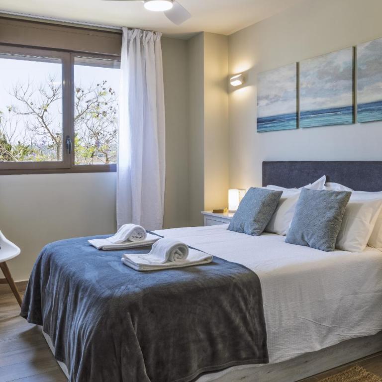 Luma Star - Deluxe Two-Bedroom Apartment with Garden View - 2