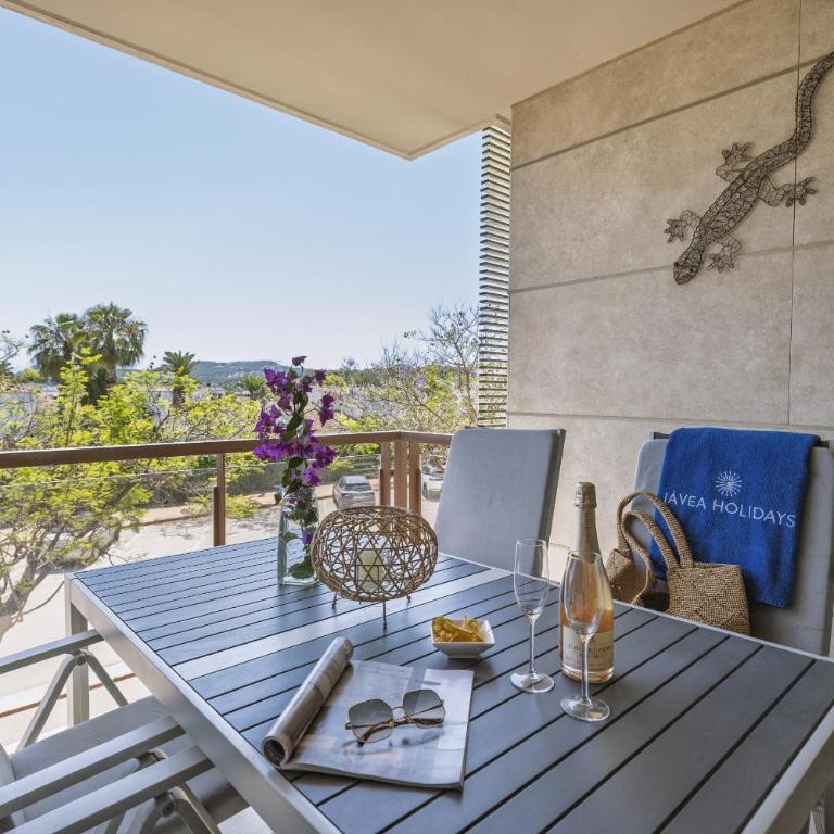 Luma Star - Deluxe Two-Bedroom Apartment with Garden View - 17