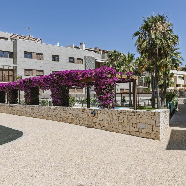 Luma Star - Deluxe Two-Bedroom Apartment with Garden View - 32