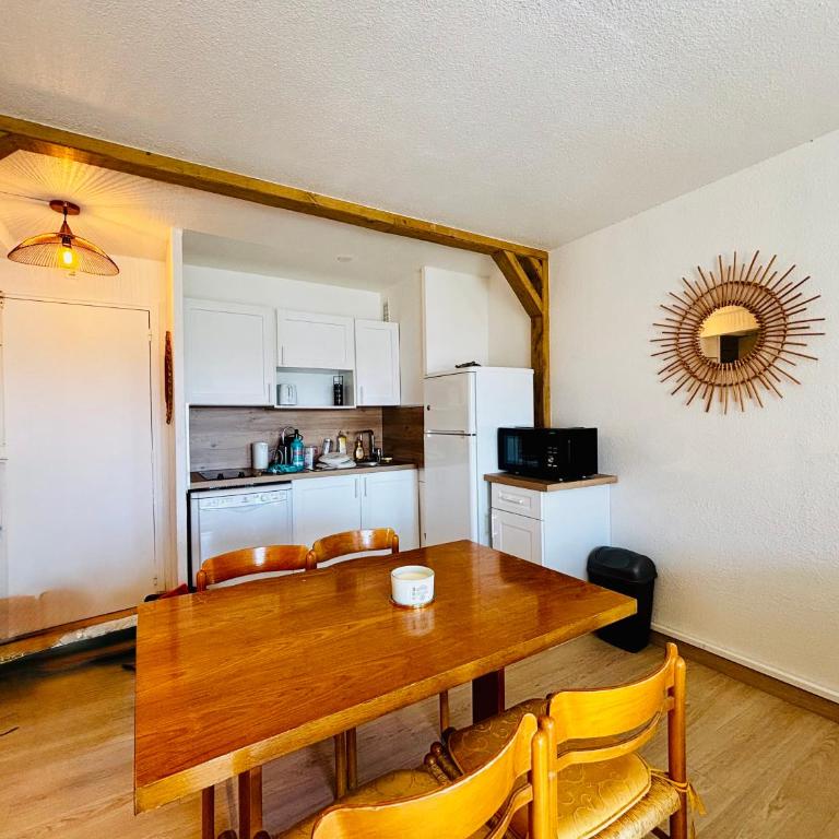 Esprit vacances,Piscine,Vue sur le Port,Parking privé,Commerces et restaurants - Appartement 1 Chambre - 5