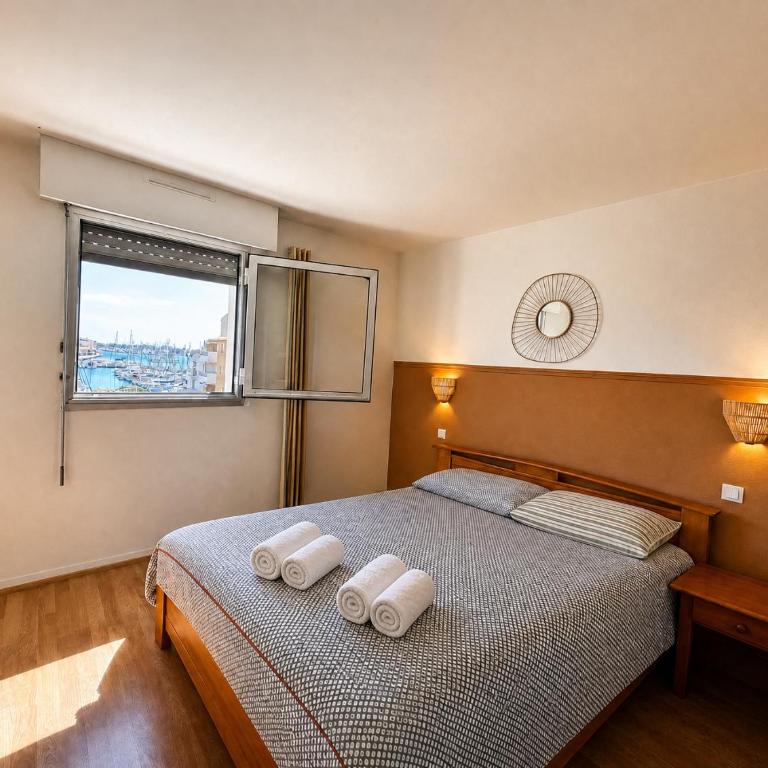 Esprit vacances,Piscine,Vue sur le Port,Parking privé,Commerces et restaurants - Appartement 1 Chambre - 3