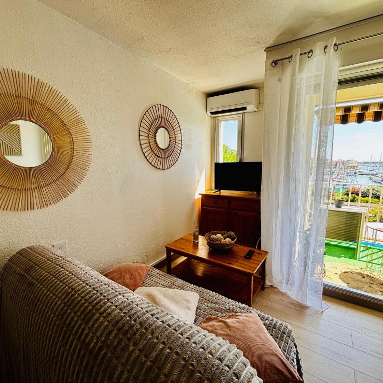 Esprit vacances,Piscine,Vue sur le Port,Parking privé,Commerces et restaurants - Appartement 1 Chambre - 7
