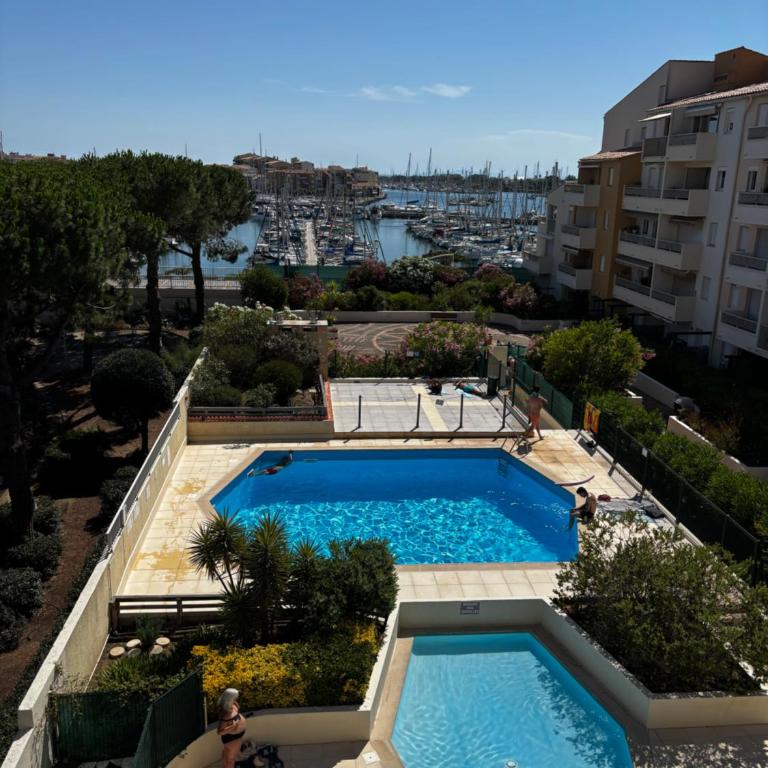 Esprit vacances,Piscine,Vue sur le Port,Parking privé,Commerces et restaurants - Appartement 1 Chambre - 16