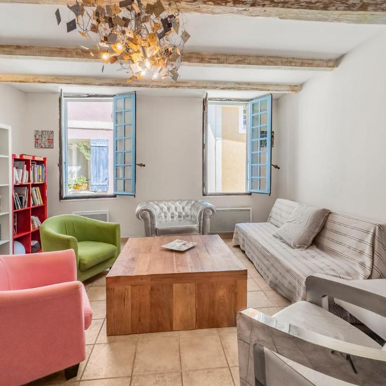 Typical town house with a private garden - Ferienhaus - 11