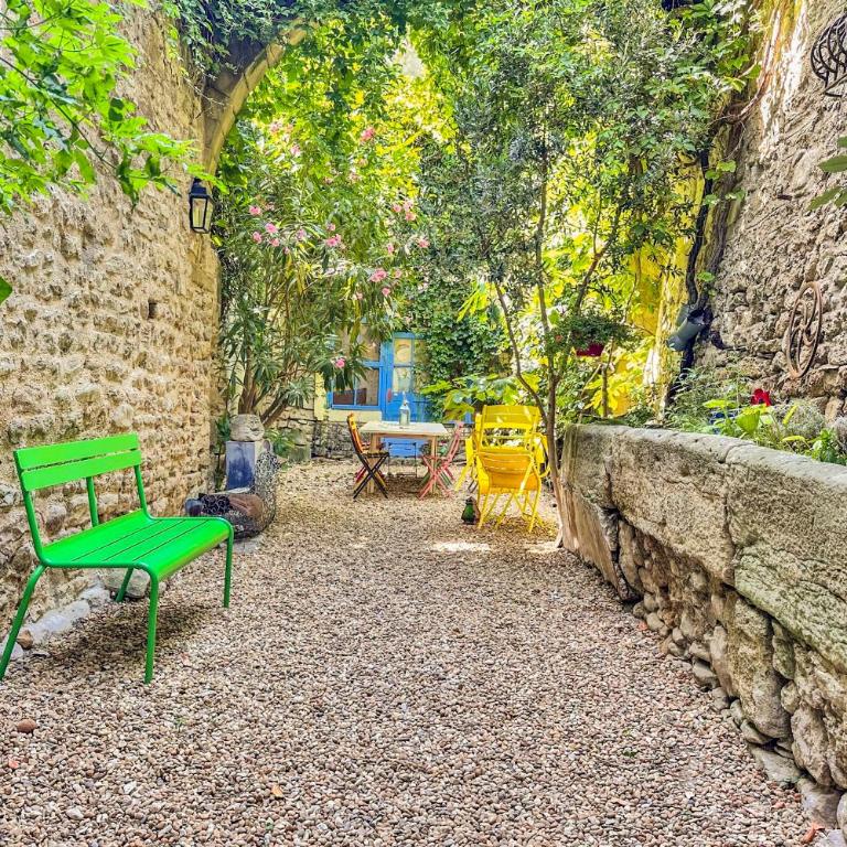 Typical town house with a private garden - Ferienhaus - 21