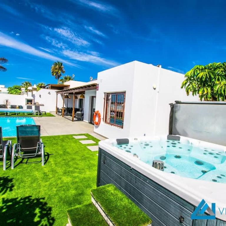 222 - Villa Noches De Luna by Villas Now Ltd - Villa con piscina privada - 1