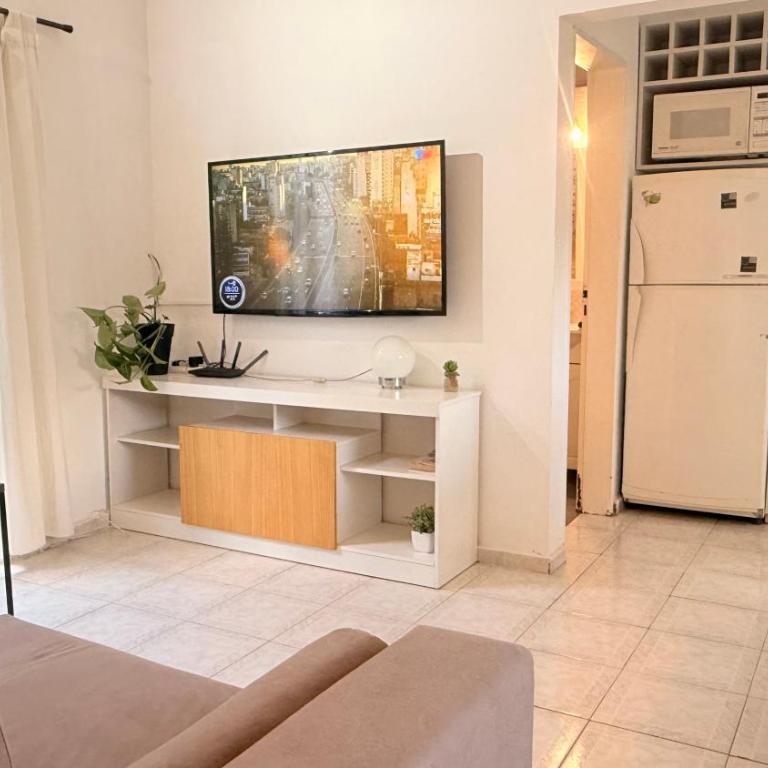 ALOJATE Departamento Iluminado y cómodo cerca del centro con Cochera - Apartamento de 2 dormitorios - 13