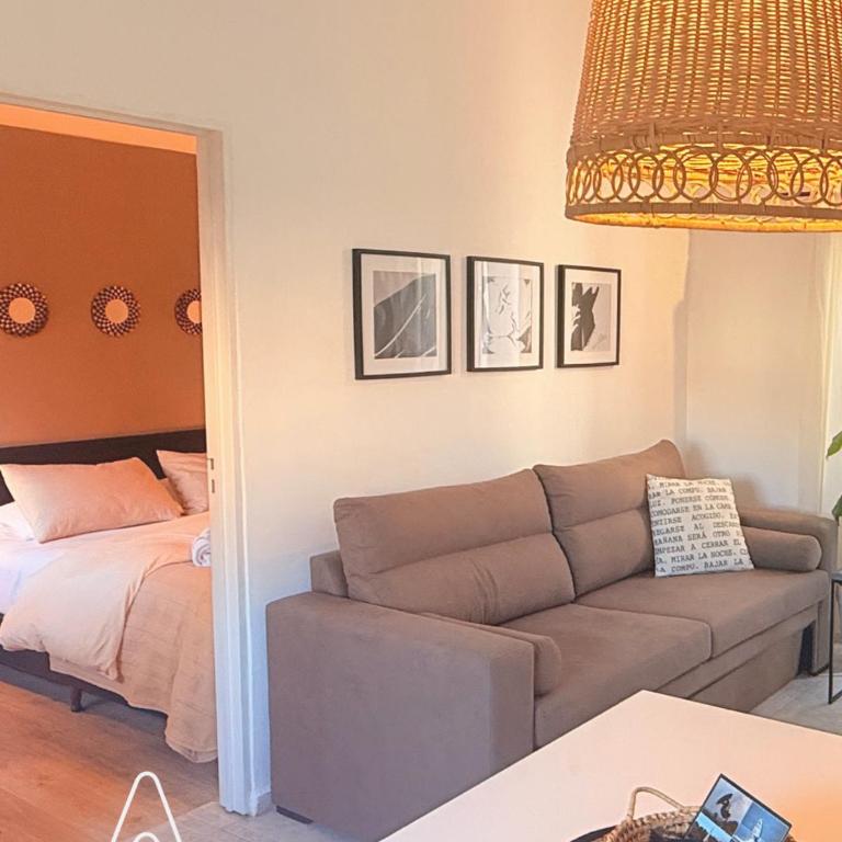 ALOJATE Departamento Iluminado y cómodo cerca del centro con Cochera - Apartamento de 2 dormitorios - 9