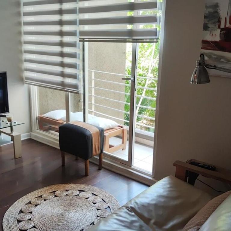 A pasos de Metro Toesca y Movistar Arena - Apartamento de 1 dormitorio - 2