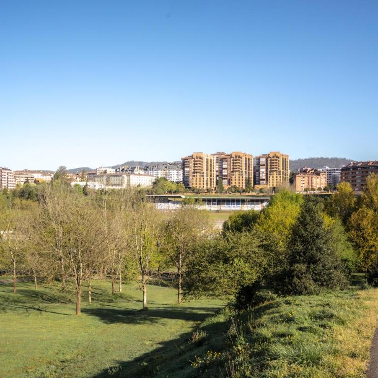- LUJO - Parking, Maquina Arcade, Wifi y Netflix - Appartement - 37