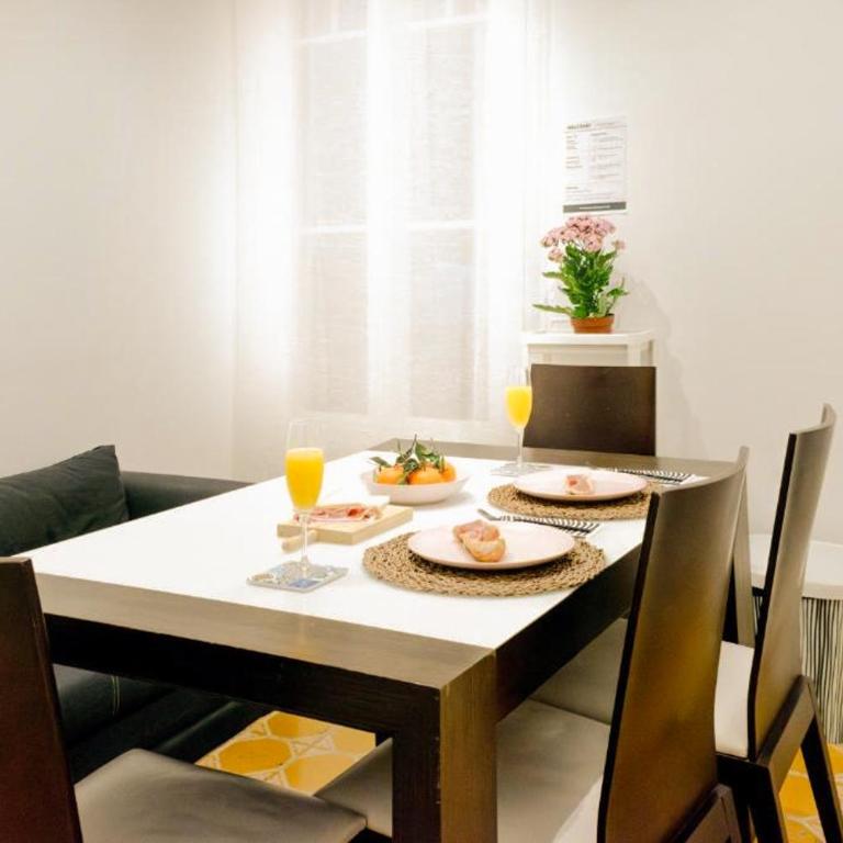 Classic Apartment Center Eixample - Apartamento de 2 dormitorios con balcón - 4